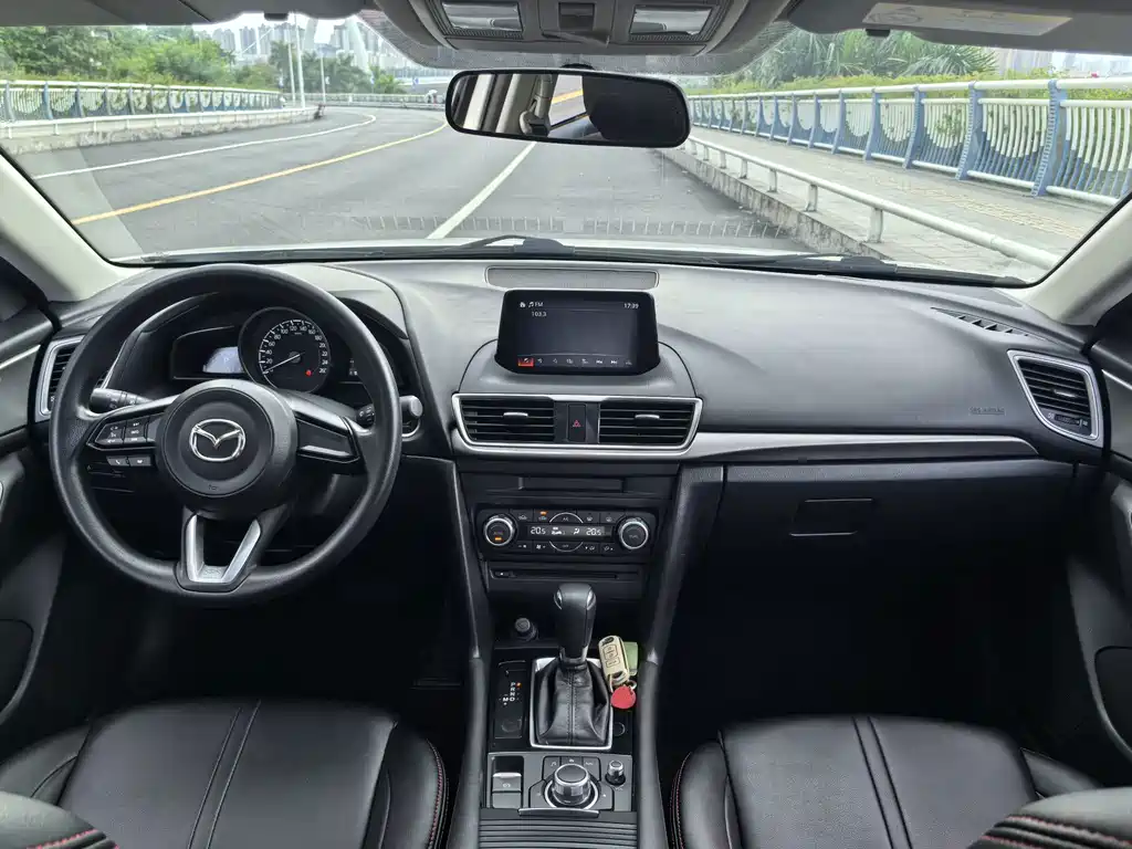 Mazda 3 Axela — миниатюра 10