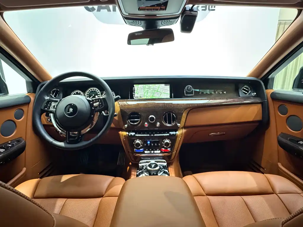 Rolls-Royce Phantom — миниатюра 18
