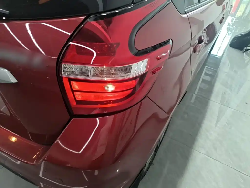 Toyota Yaris L — миниатюра 8
