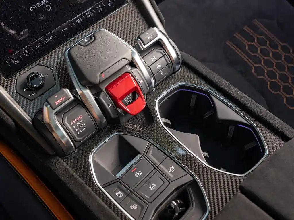 Lamborghini Urus — миниатюра 15