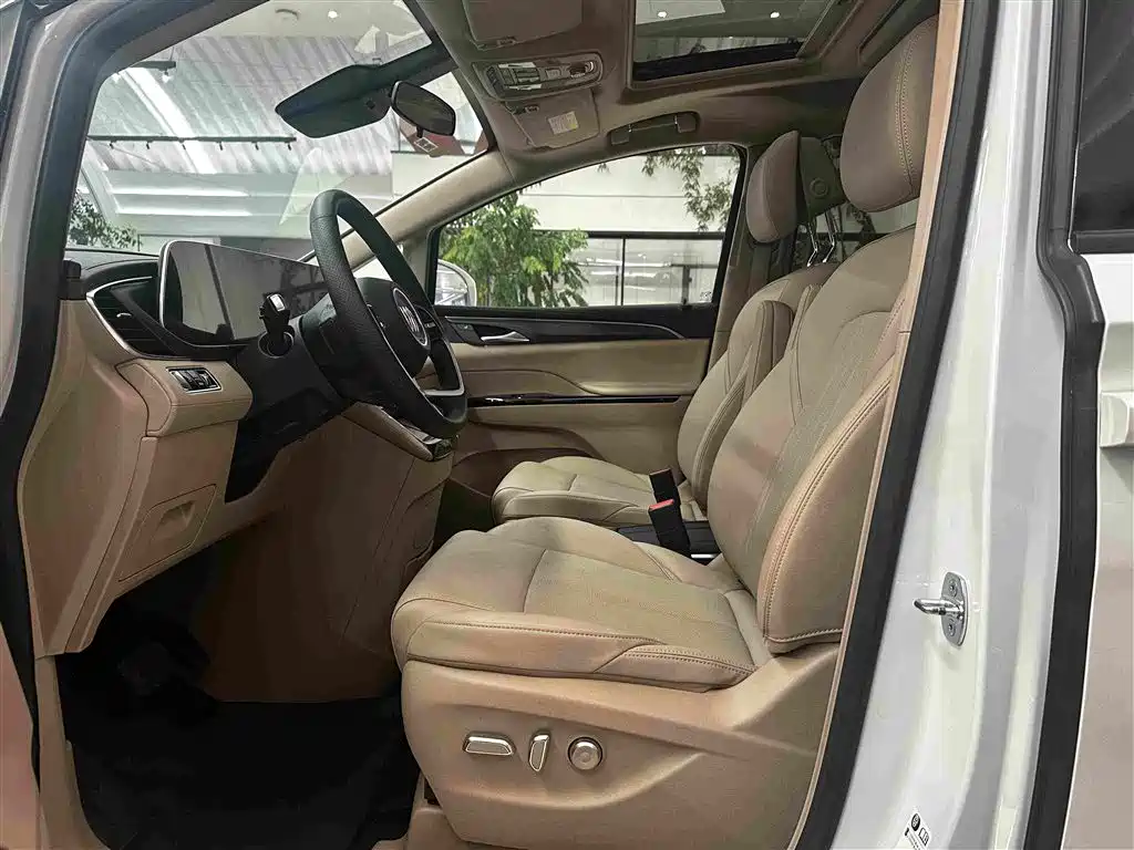 Buick GL8 Hybrid — миниатюра 12