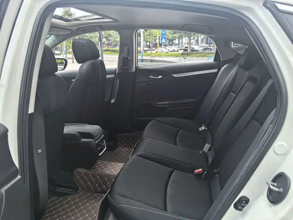 Honda Civic — миниатюра 8