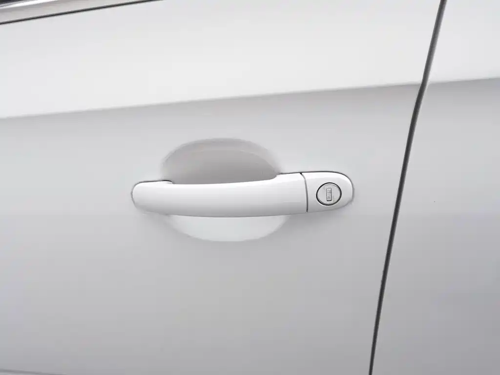 Skoda Rapid — миниатюра 18