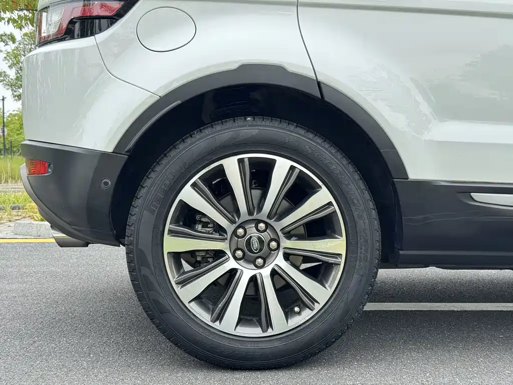 Land Rover Evoque — миниатюра 24