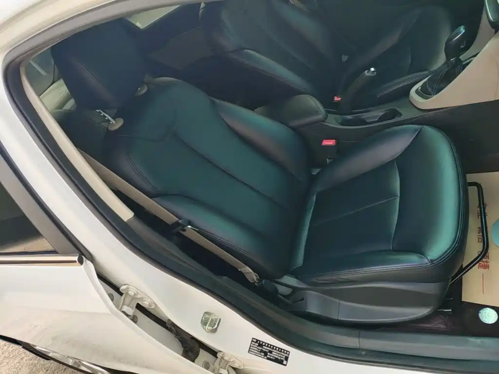 Buick Excelle — миниатюра 25