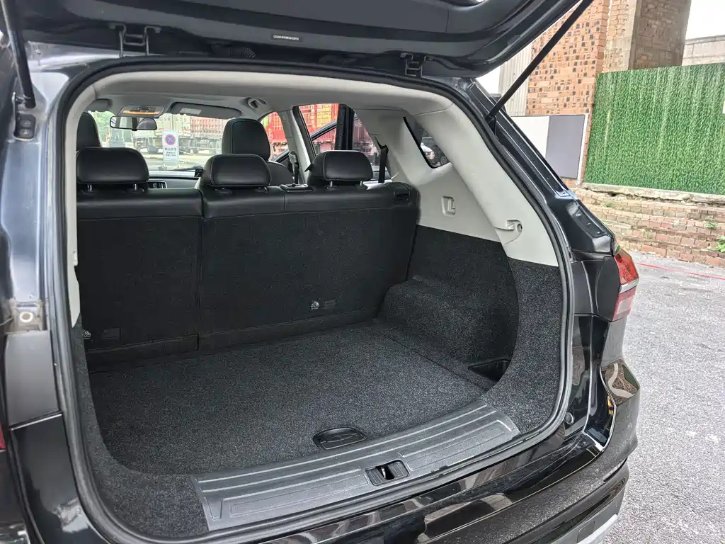 Roewe RX5 — миниатюра 17