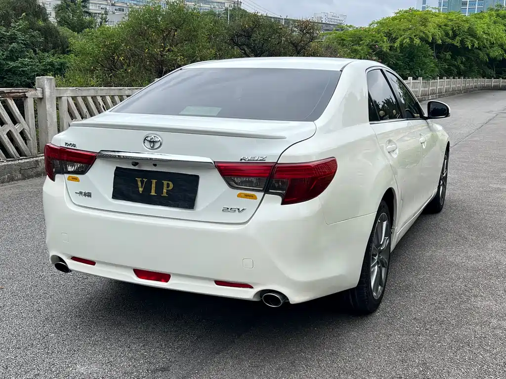 Toyota Reiz — миниатюра 14