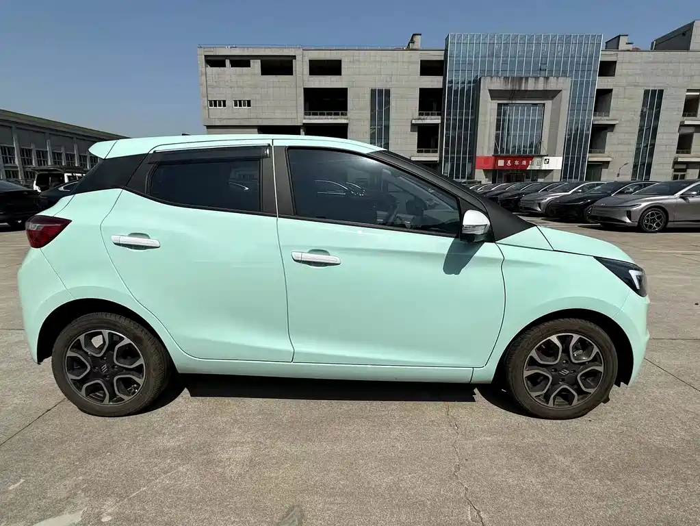 JMEV EV3 2023 320KM Luxury