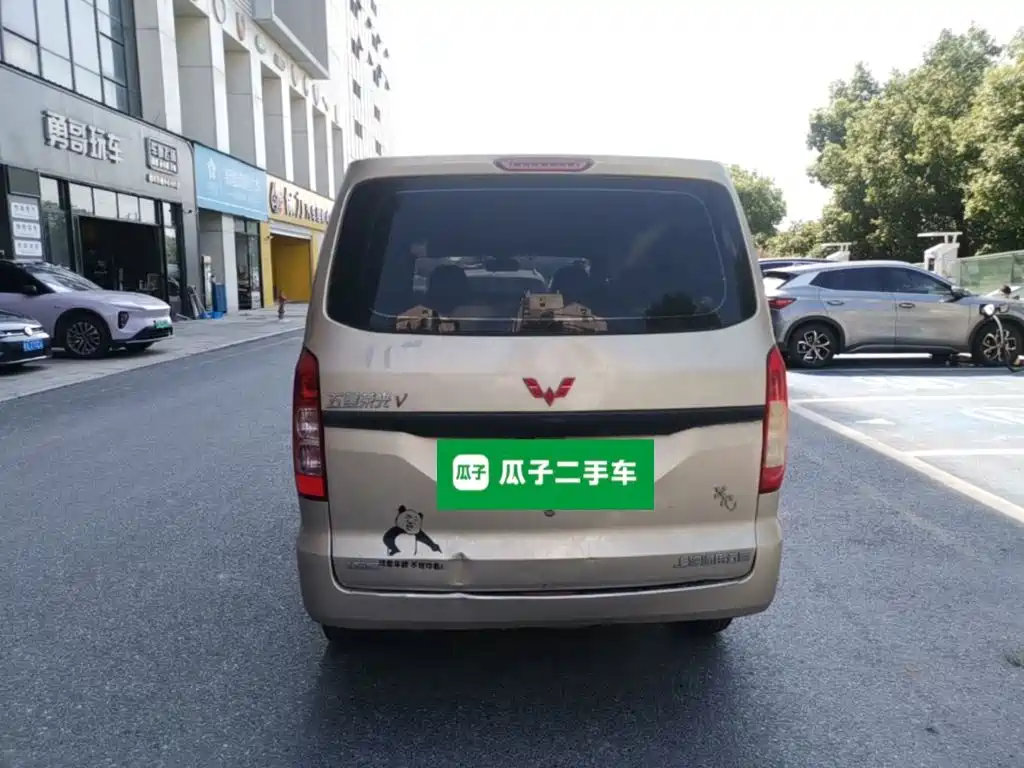 Wuling Hongguang V — миниатюра 6