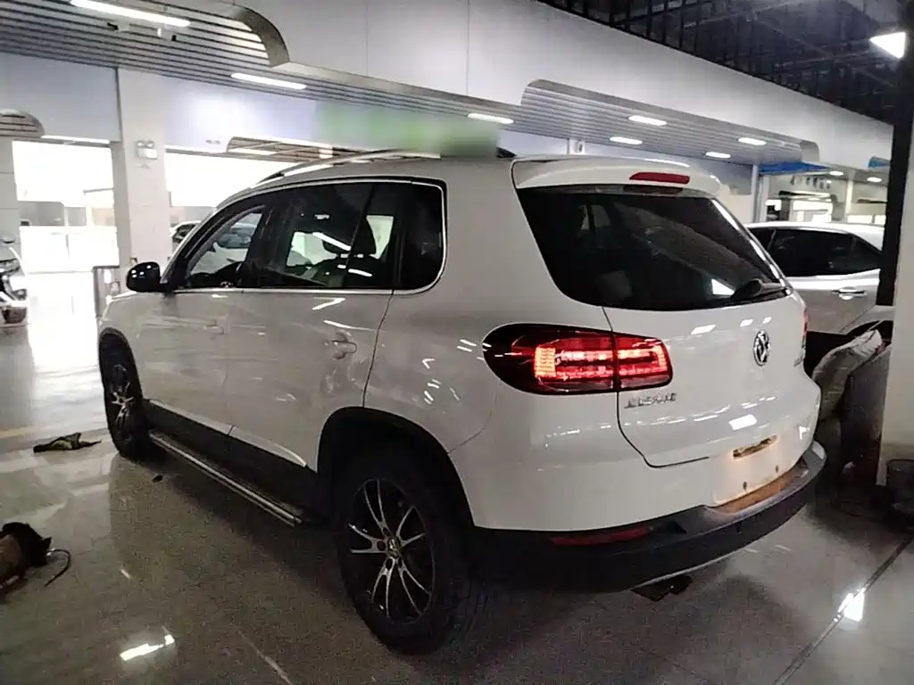 Volkswagen Tiguan — миниатюра 5