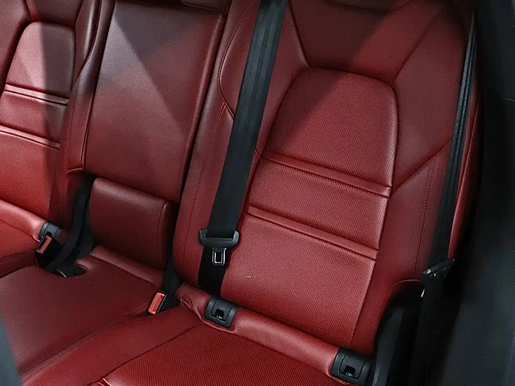 Porsche Cayenne — миниатюра 14