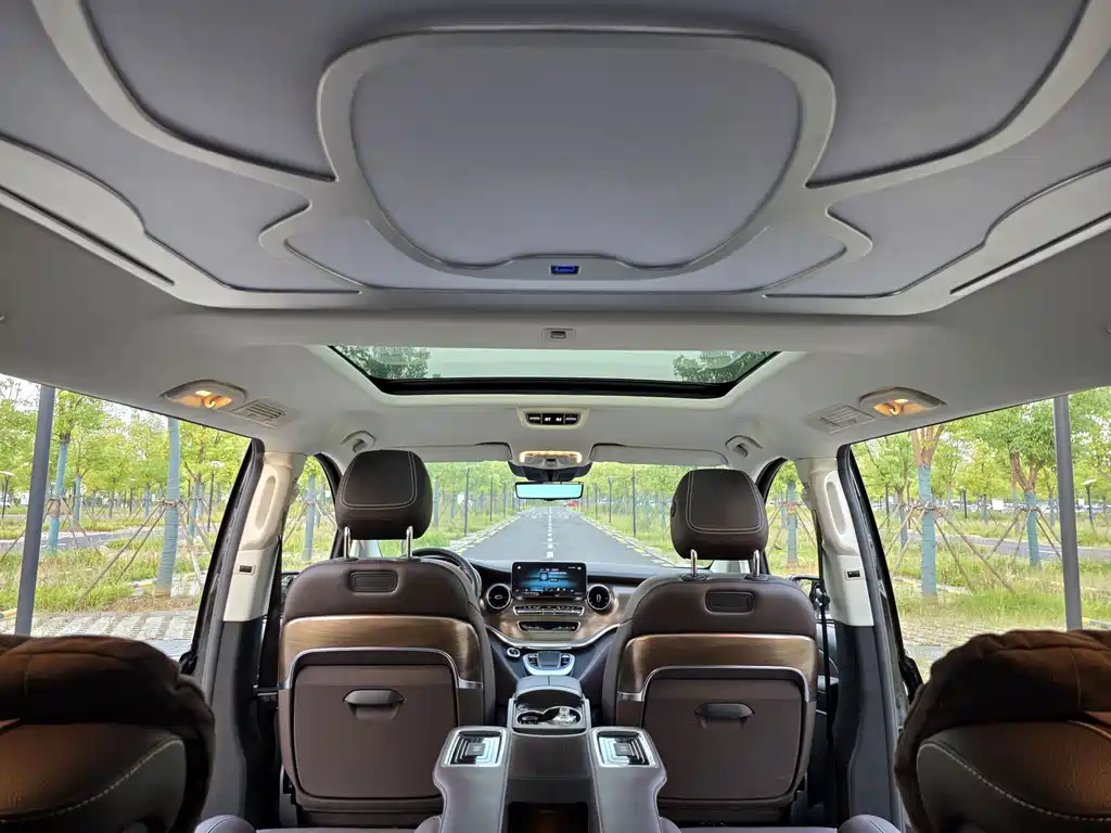 Mercedes-Benz V-Class — миниатюра 15
