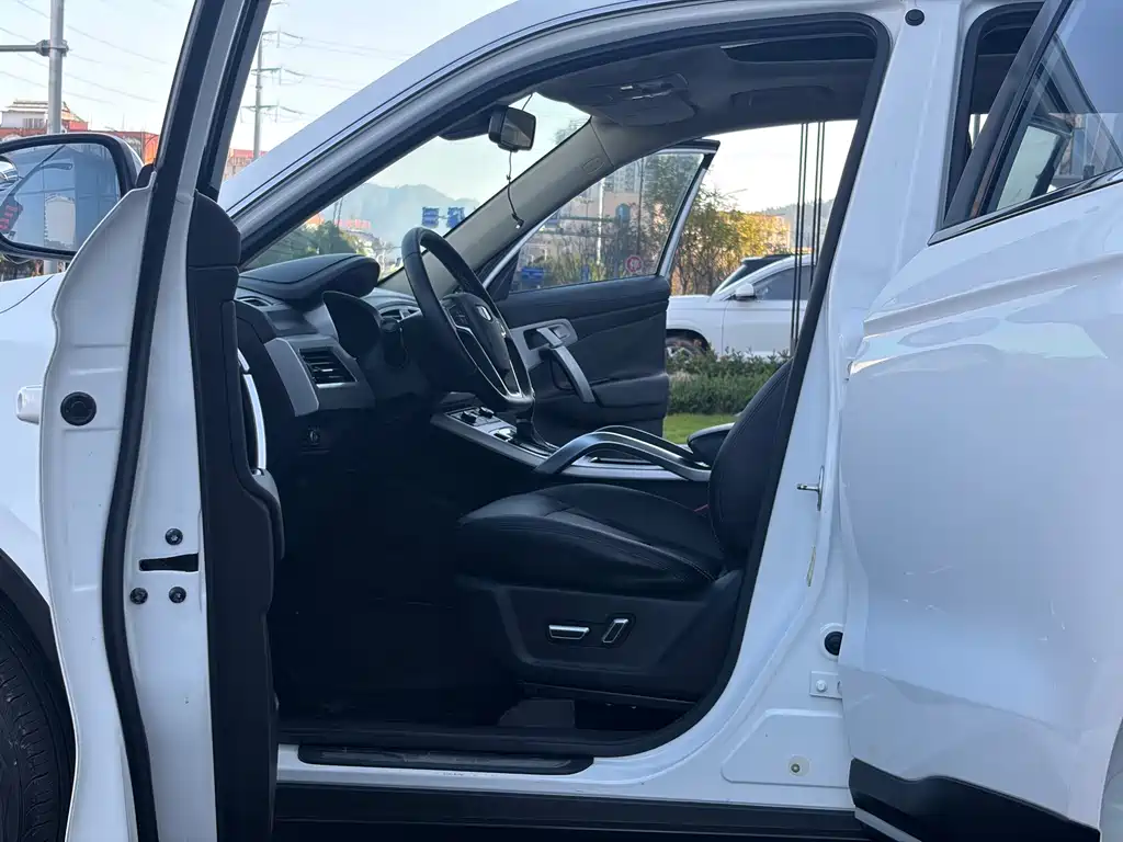 Geely Boyue — миниатюра 4