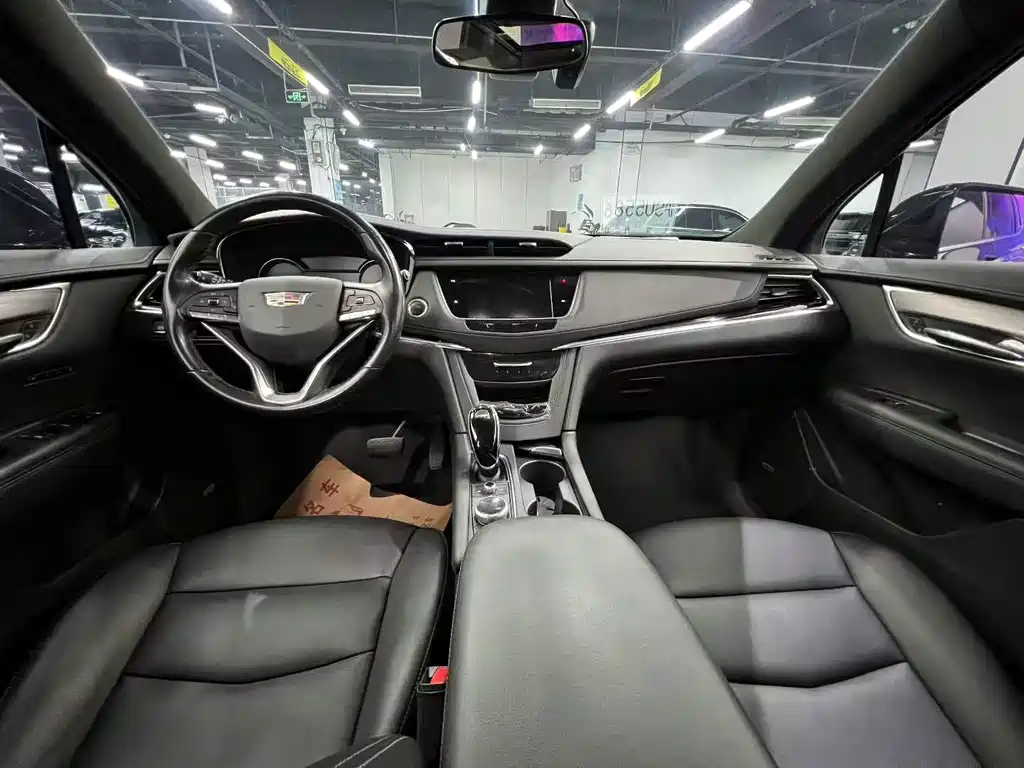 Cadillac XT6 — миниатюра 5