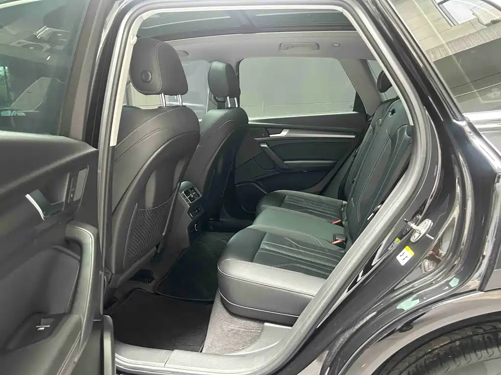 Audi Q5L — миниатюра 5