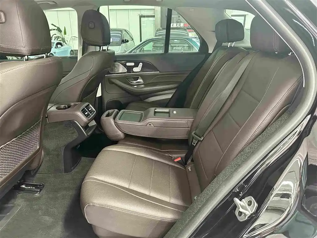 Mercedes-Benz GLE (Import) — миниатюра 12