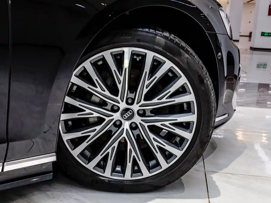 Audi A8 — миниатюра 36