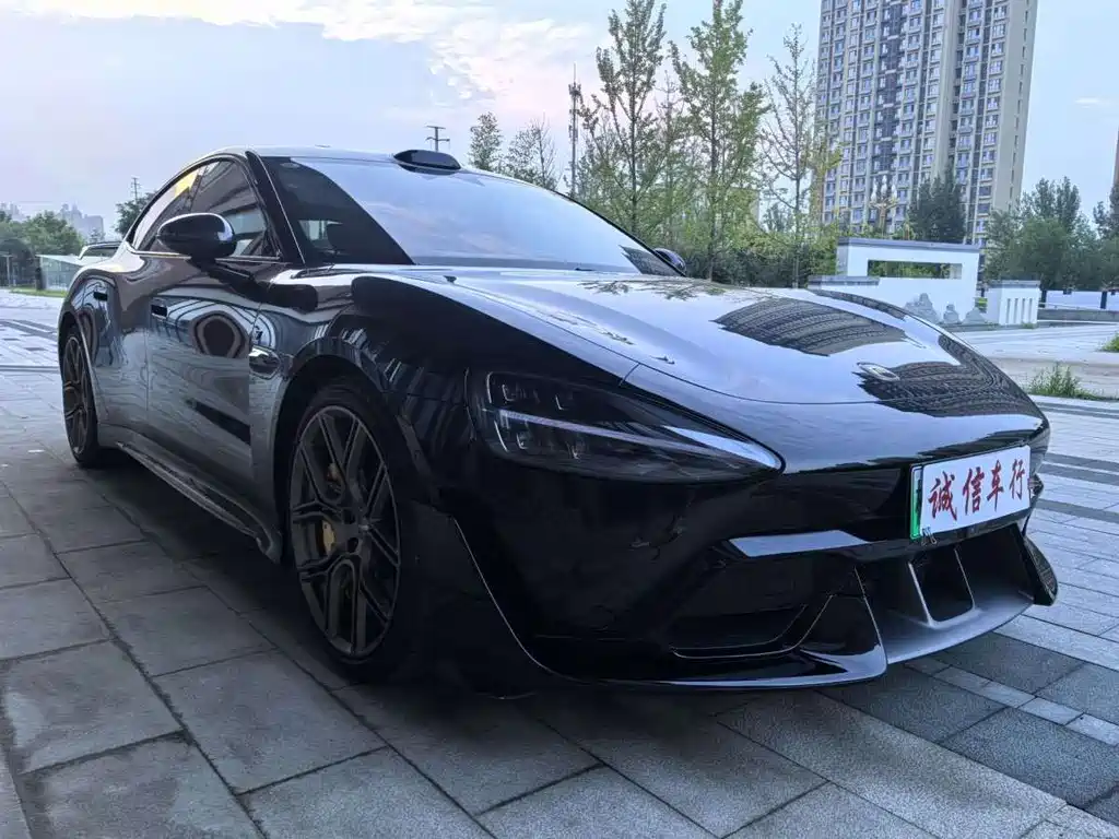 XIAOMI CAR XIAOMI SU7 ULTRA