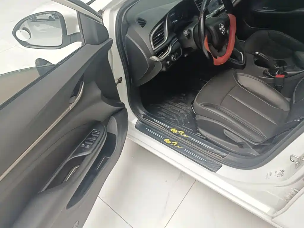 Buick Excelle — миниатюра 16