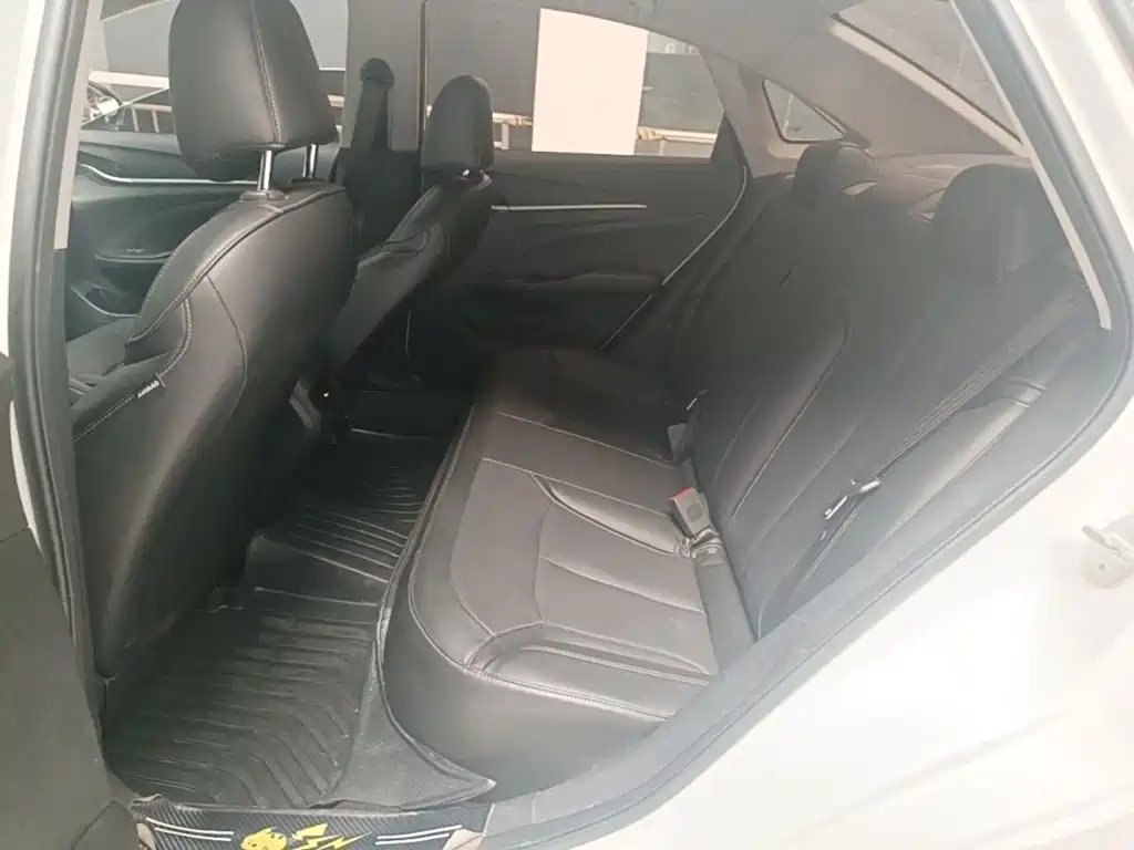 Buick Excelle — миниатюра 17