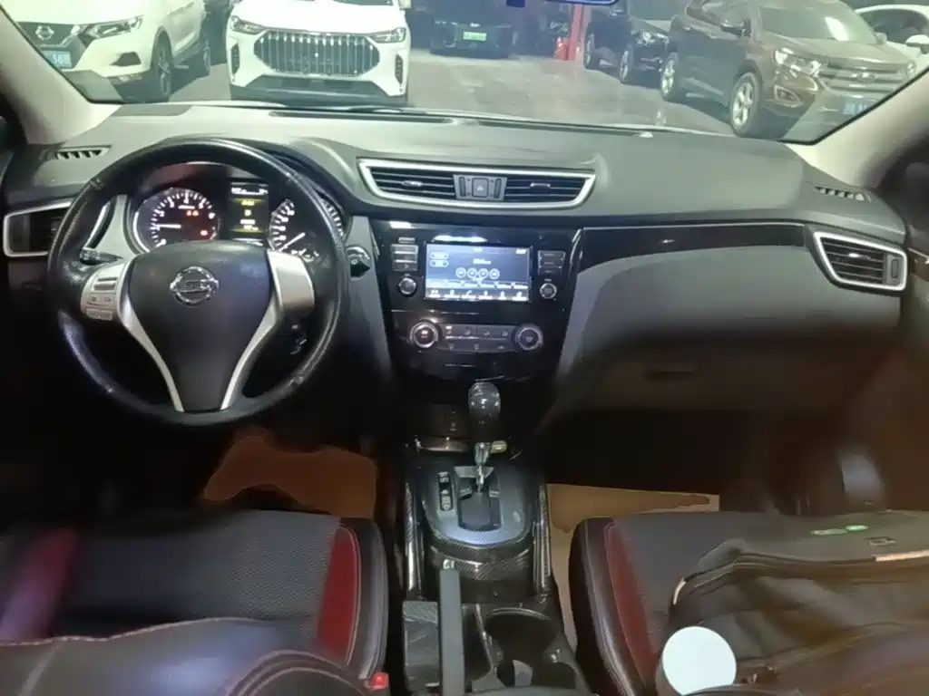 Nissan Qashqai — миниатюра 10