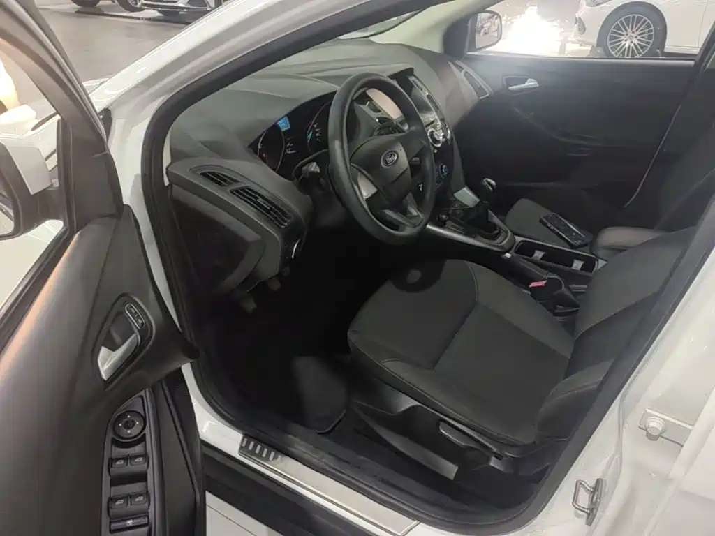 Ford Focus — миниатюра 16