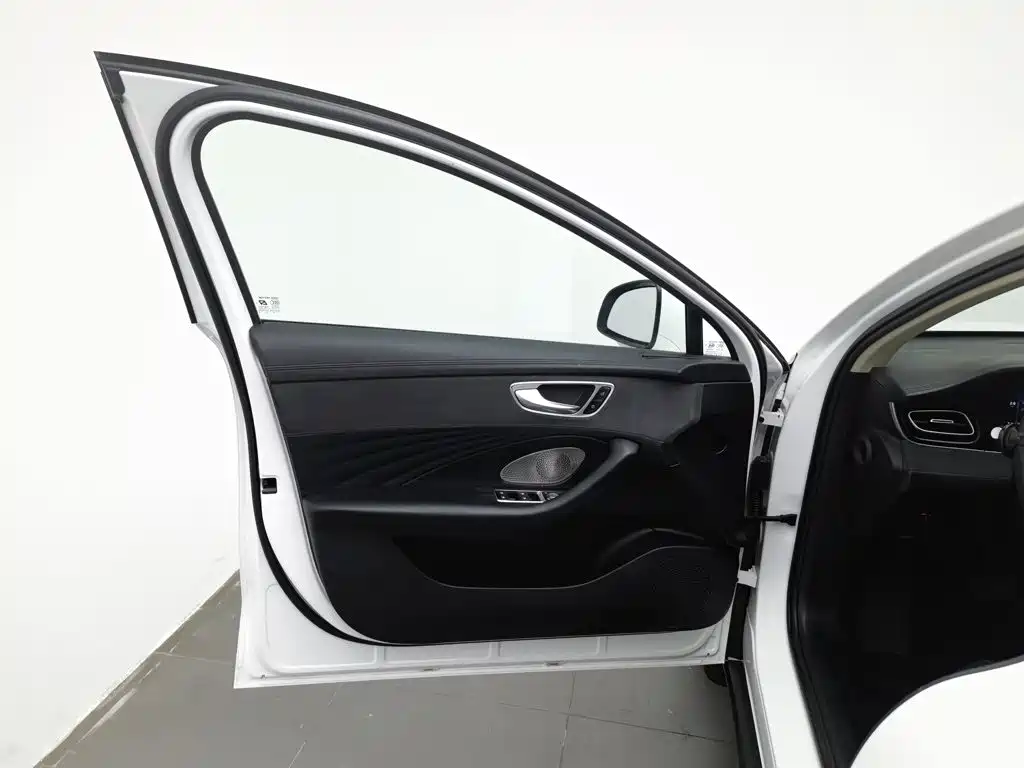 Roewe D7 — миниатюра 8