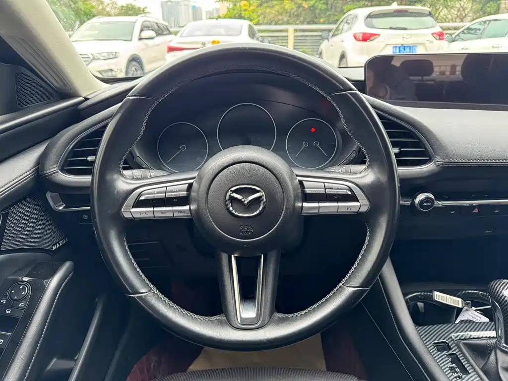 MAZDA 3 ANGKESAILA