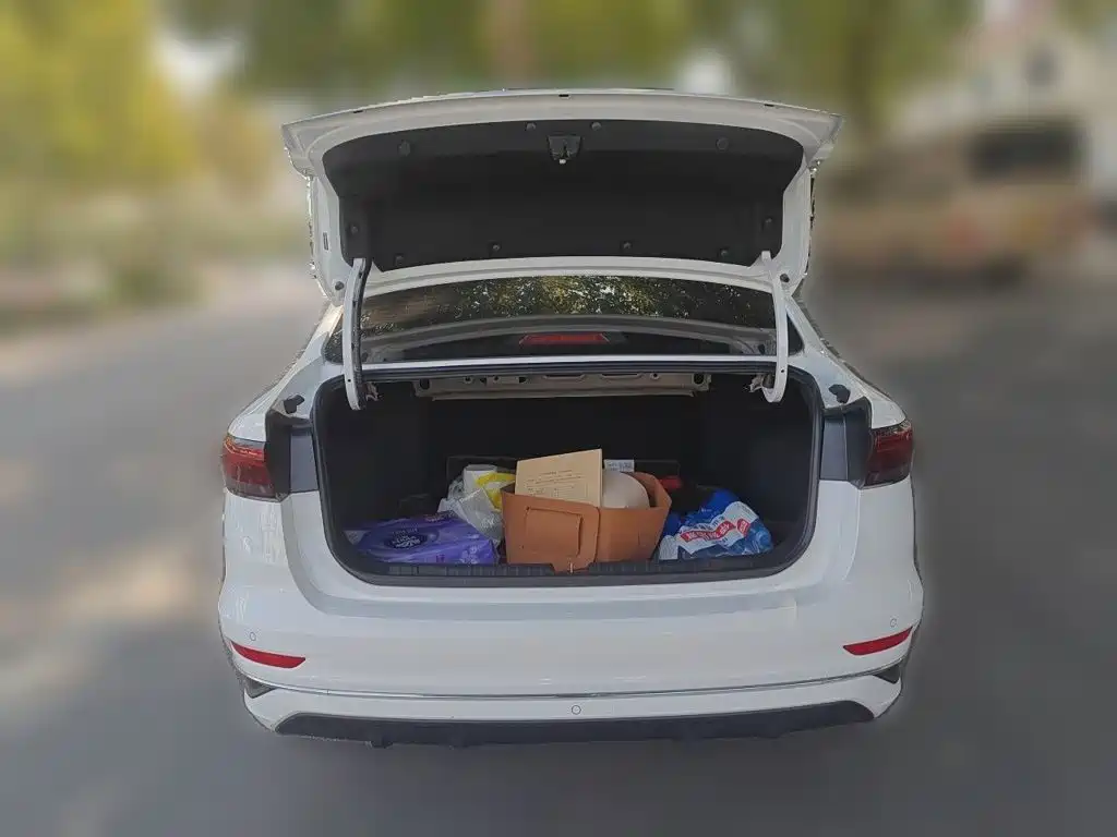 Geely Emgrand — миниатюра 10