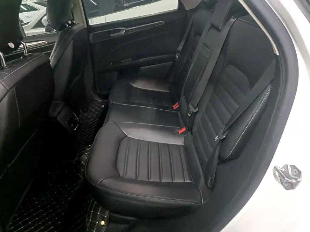 Ford Mondeo — миниатюра 17