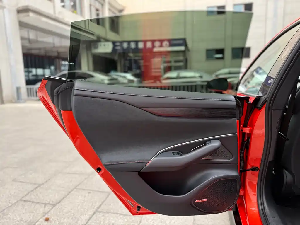 XIAOMI CAR XIAOMI SU7