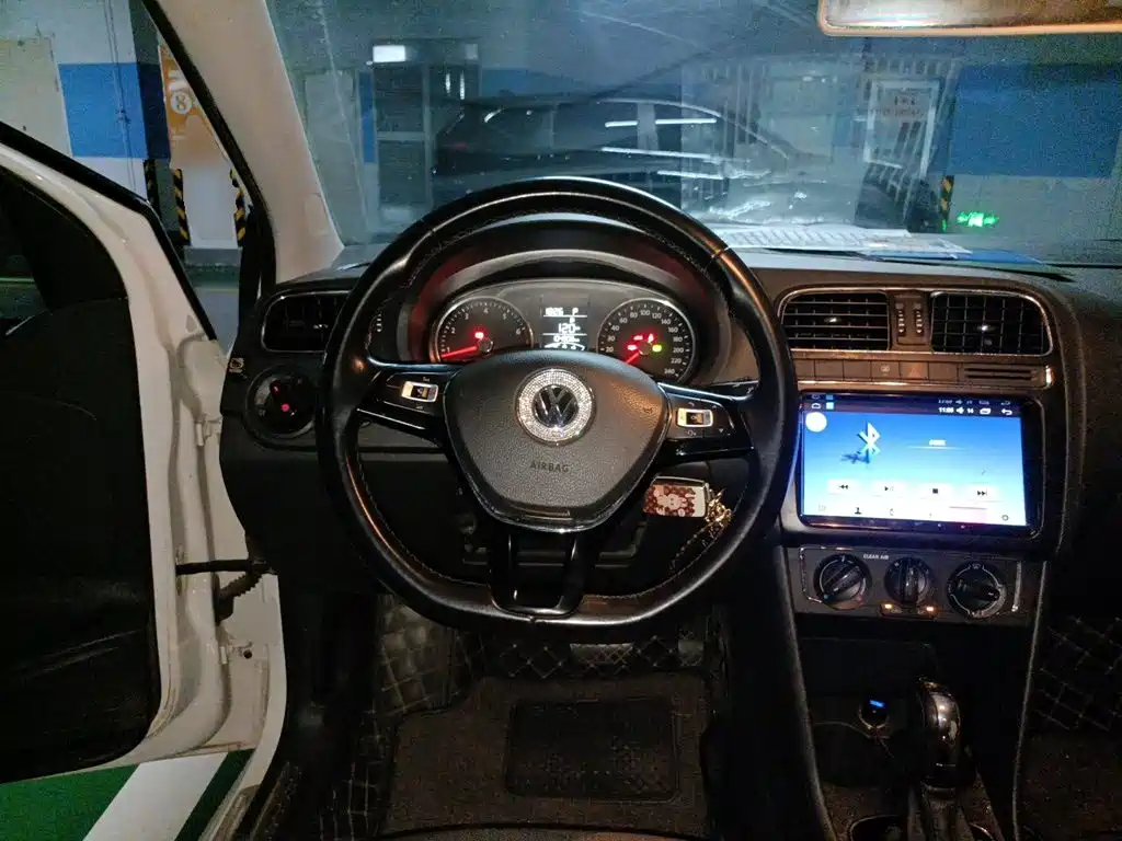 Volkswagen Polo — миниатюра 6