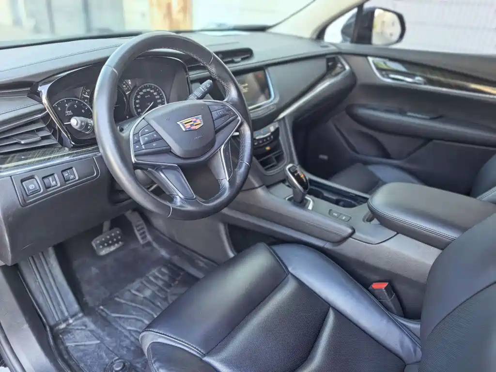 Cadillac XT5 — миниатюра 4