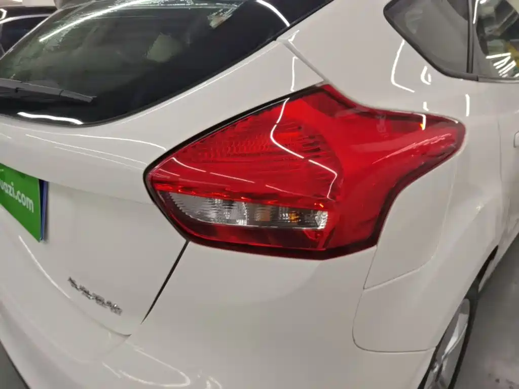 Ford Focus — миниатюра 8