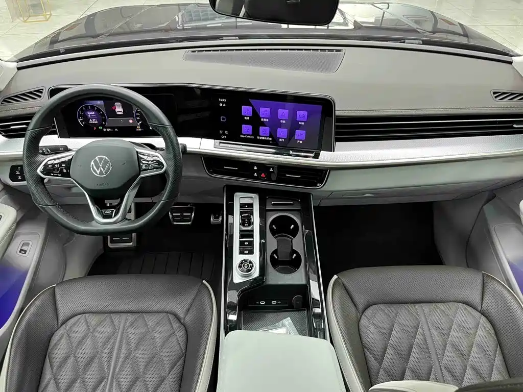 Volkswagen Tavendor 2023 380TSI R-Line