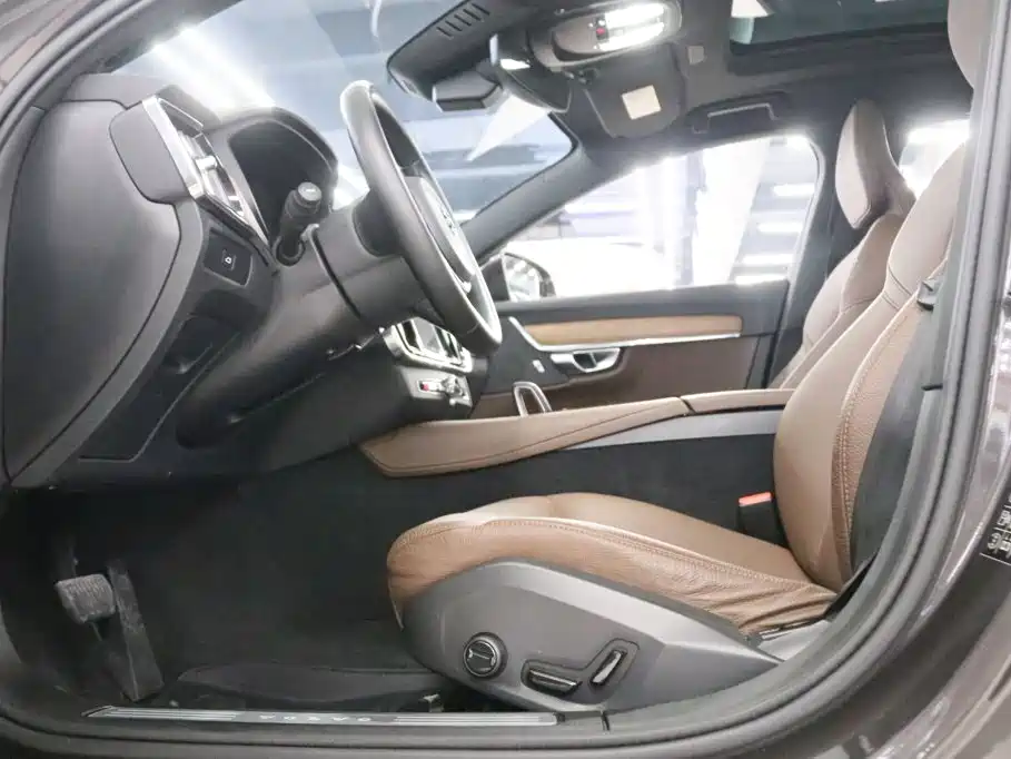 Volvo S90 — миниатюра 14