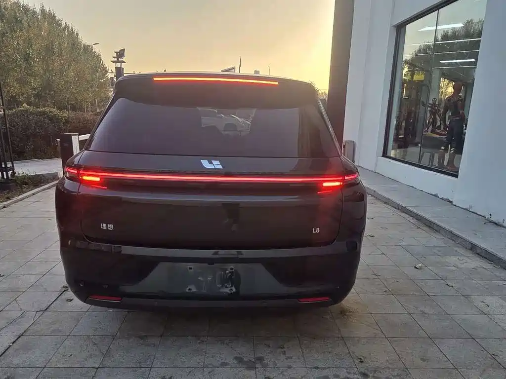 Li Auto Li L8 — миниатюра 6