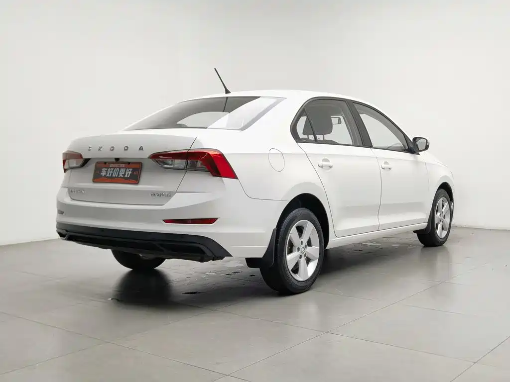Skoda Rapid — миниатюра 2