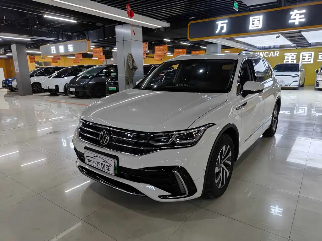Volkswagen Tiguan L PHEV