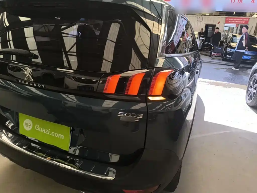 Peugeot 5008 — миниатюра 8