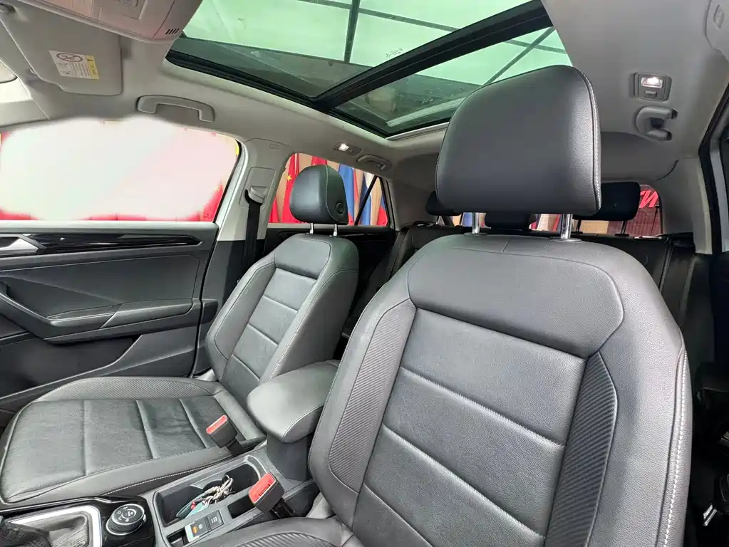 Volkswagen T-Roc — миниатюра 9