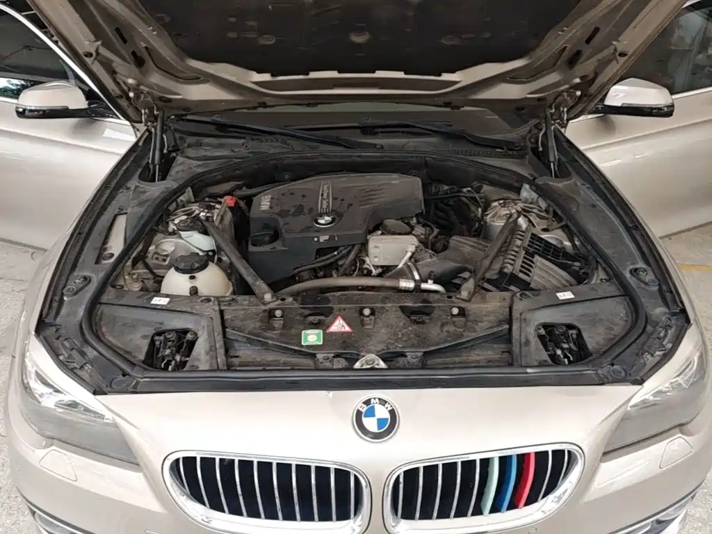 BMW 5 Series — миниатюра 25