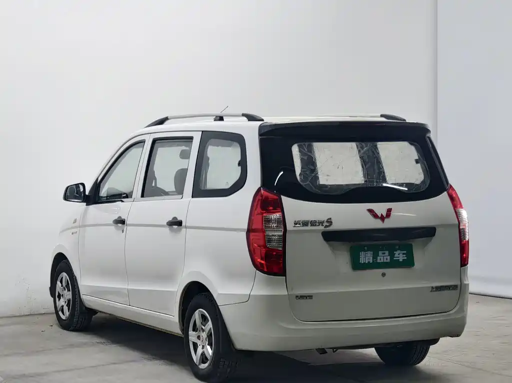 Wuling Hongguang — миниатюра 6