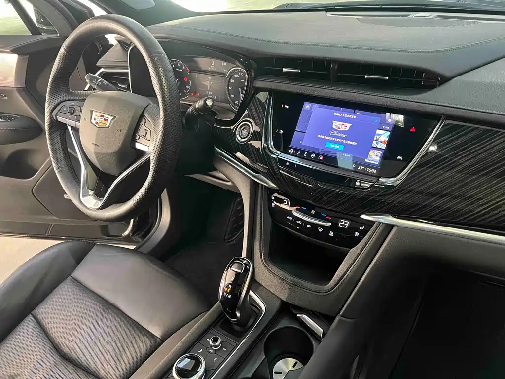 Cadillac XT6 — миниатюра 12