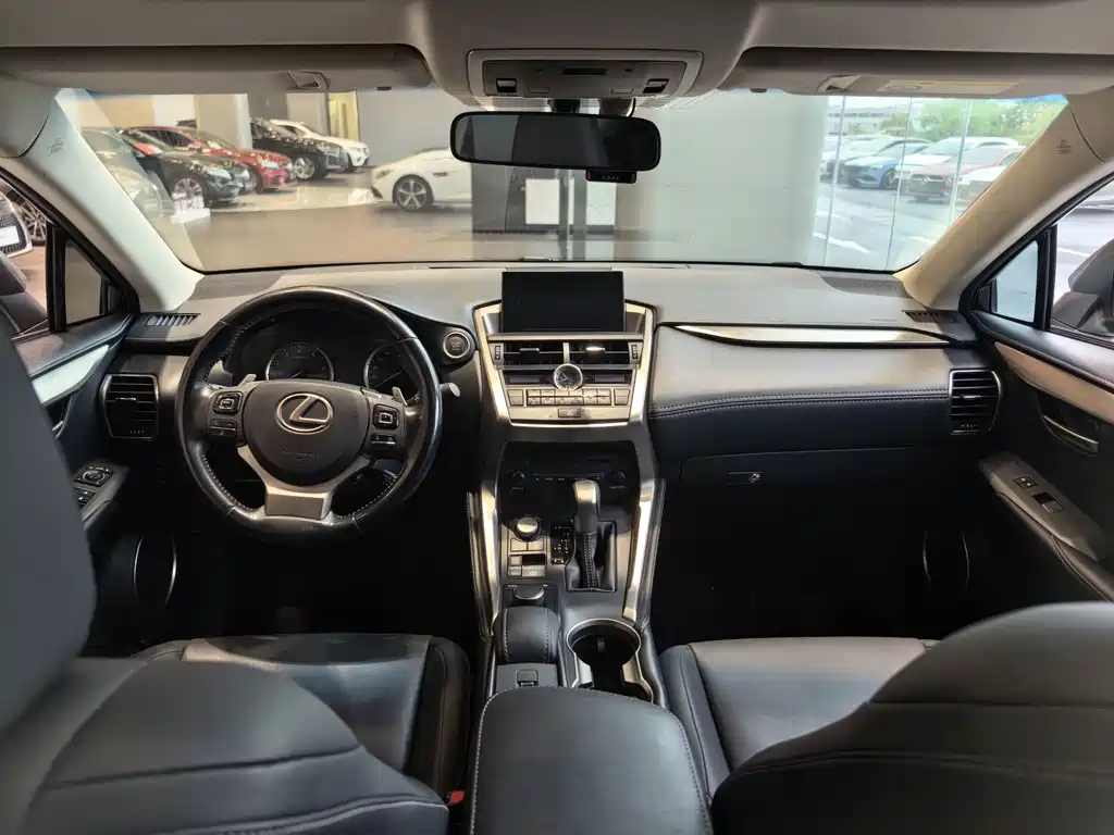 Lexus NX — миниатюра 9