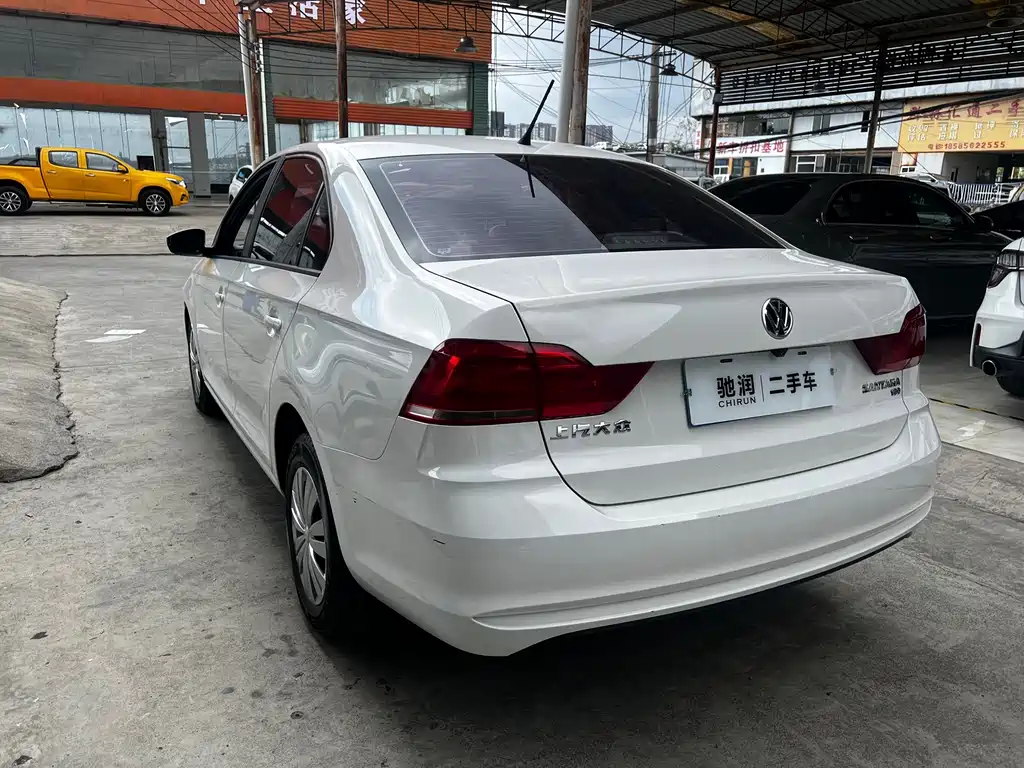 Volkswagen Santana — миниатюра 6