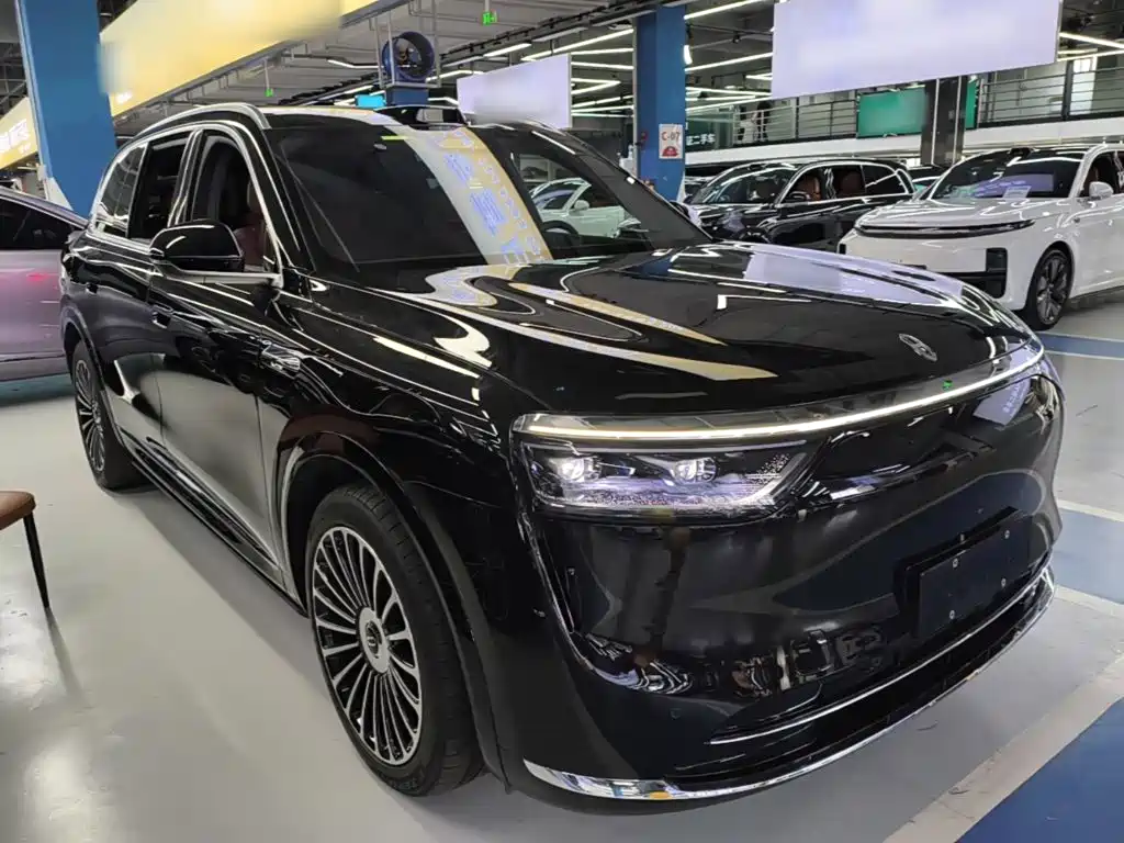Aito M8 2025 Max+ 53.4kWh 5 мест (192 )