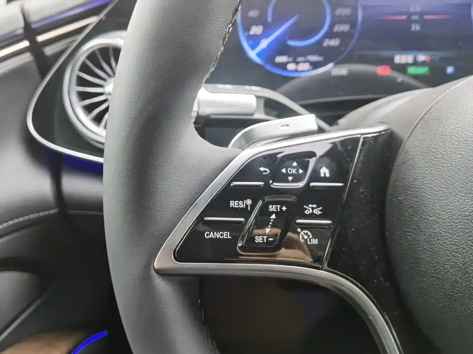 Mercedes-Benz EQS — миниатюра 21