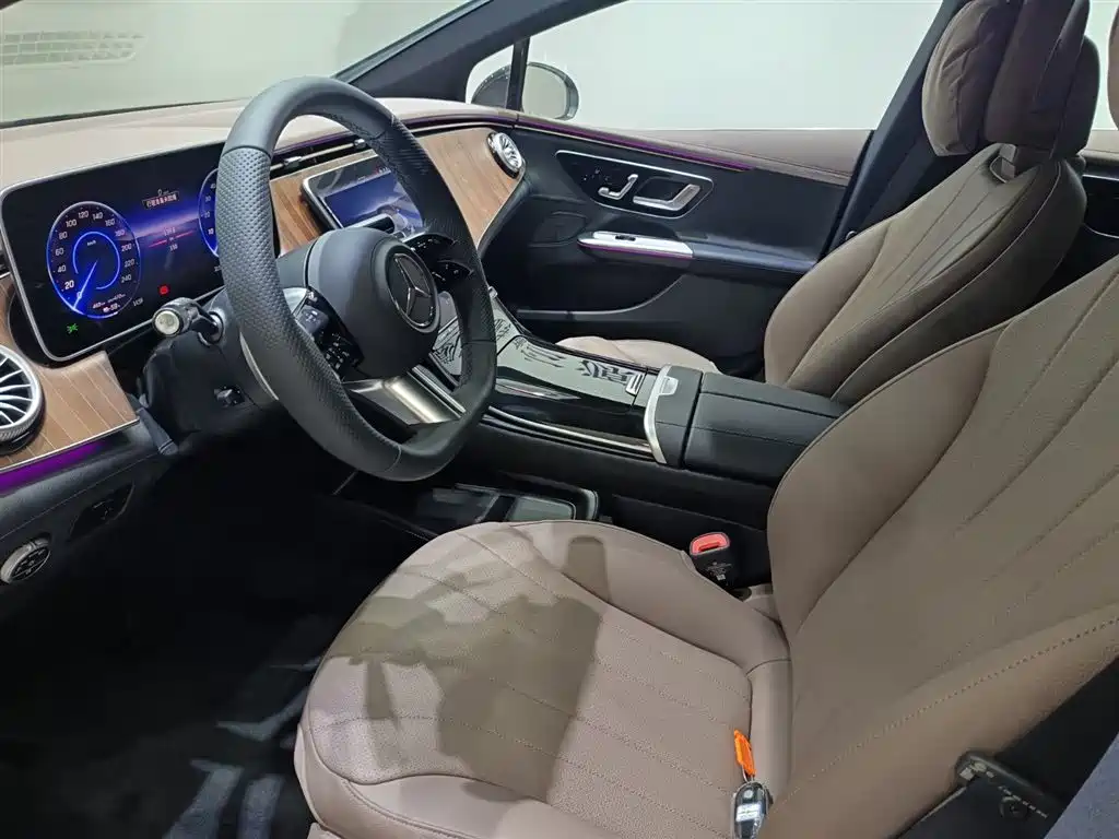 Mercedes-Benz EQE 2025 500 4MATIC
