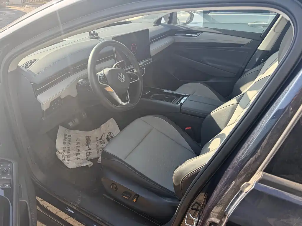 VOLKSWAGEN ID.7 VIZZION